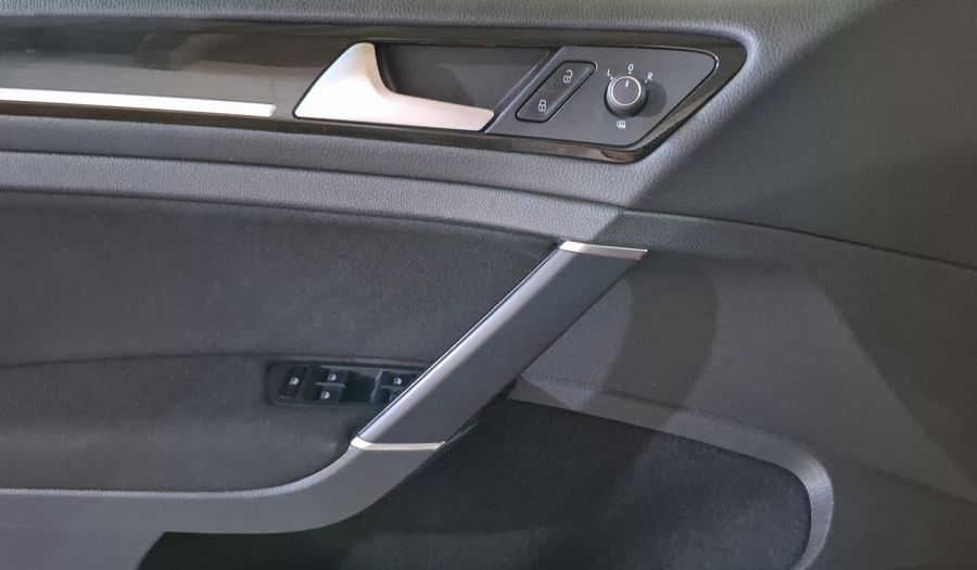 Volkswagen Golf 1.4 HIGHLINE DCT Hatchback 2020
