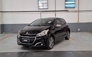 Peugeot • 208