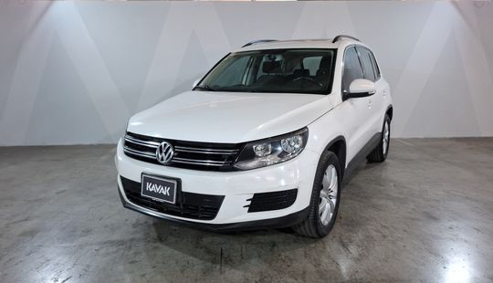 Volkswagen • Tiguan