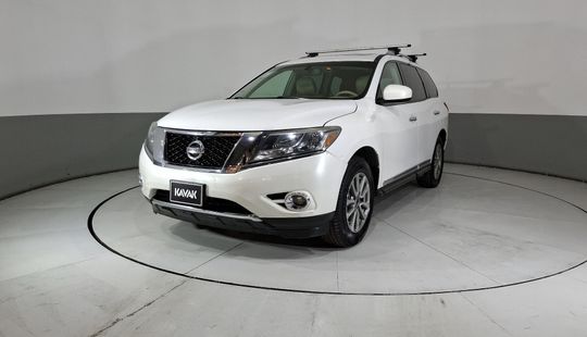 Nissan • Pathfinder