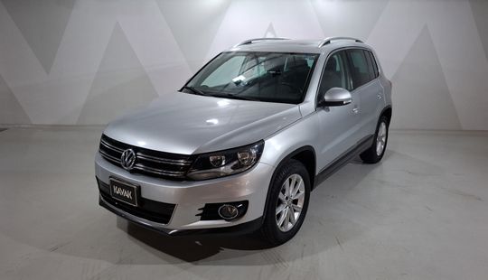 Volkswagen • Tiguan