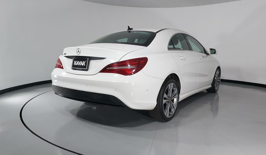 Mercedes Benz Clase Cla 1.6 CLA 200 SPORT DCT Coupe 2019