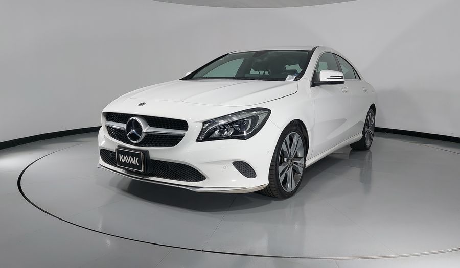 Mercedes Benz Clase Cla 1.6 CLA 200 SPORT DCT Coupe 2019