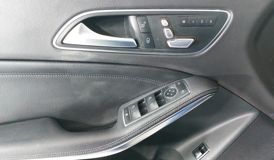 Mercedes Benz Clase Cla 1.6 CLA 200 SPORT DCT Coupe 2019