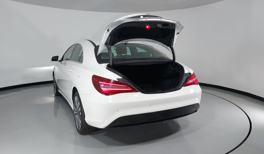 Mercedes Benz Clase Cla 1.6 CLA 200 SPORT DCT Coupe 2019