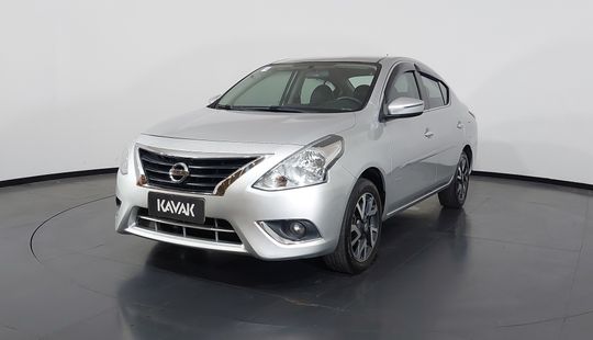 Nissan • Versa