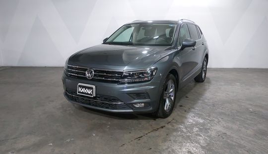 Volkswagen • Tiguan