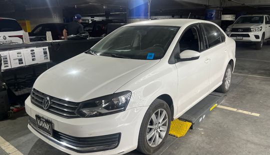 Volkswagen • Vento