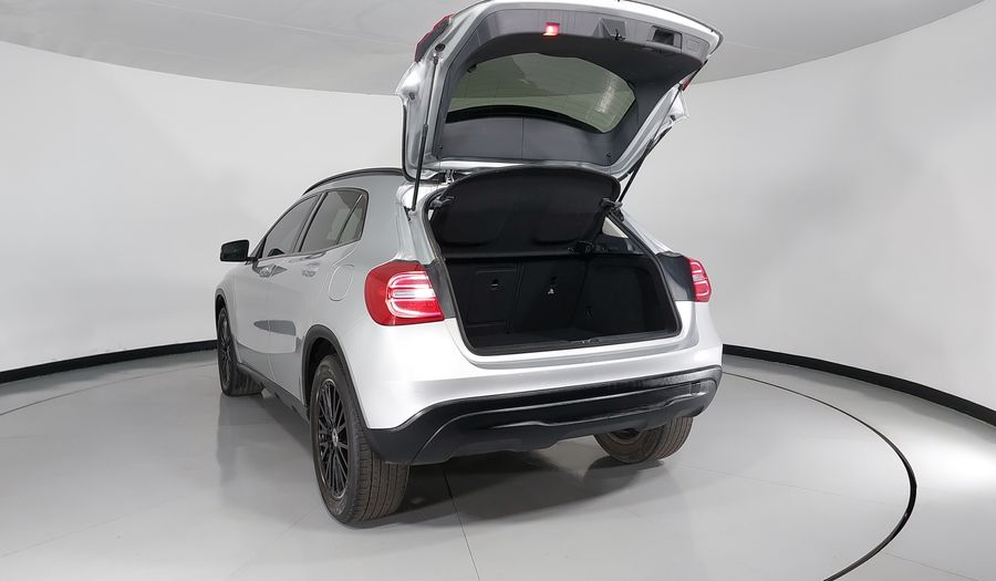 Mercedes Benz Clase Gla 1.6 GLA 180 CGI Suv 2017