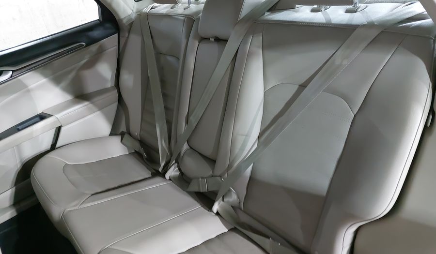 Ford Fusion 2.0 GTDI SE LUXURY PLUS NAV AT Sedan 2017