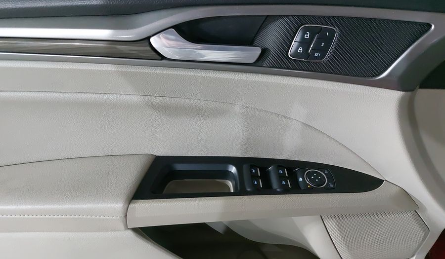 Ford Fusion 2.0 GTDI SE LUXURY PLUS NAV AT Sedan 2017