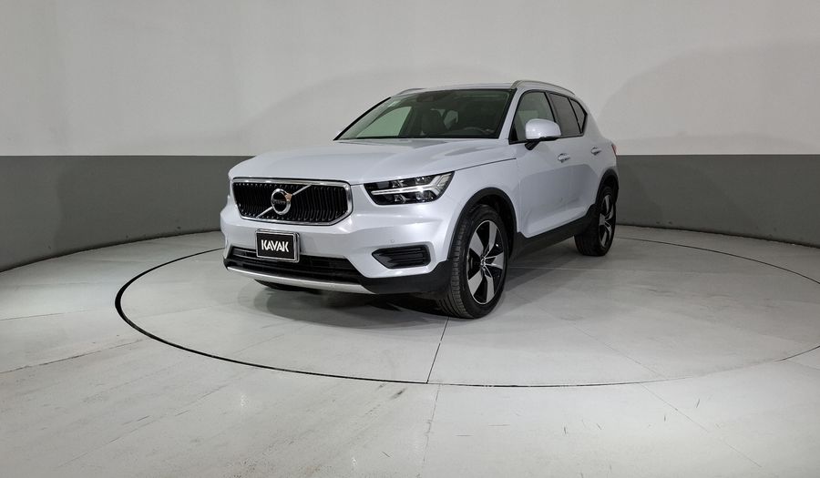 Volvo Xc40 2.0 T4 MOMENTUM AUTO Suv 2022