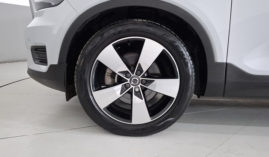 Volvo Xc40 2.0 T4 MOMENTUM AUTO Suv 2022
