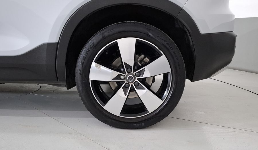 Volvo Xc40 2.0 T4 MOMENTUM AUTO Suv 2022