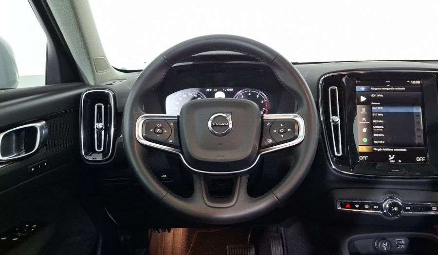 Volvo Xc40 2.0 T4 MOMENTUM AUTO Suv 2022