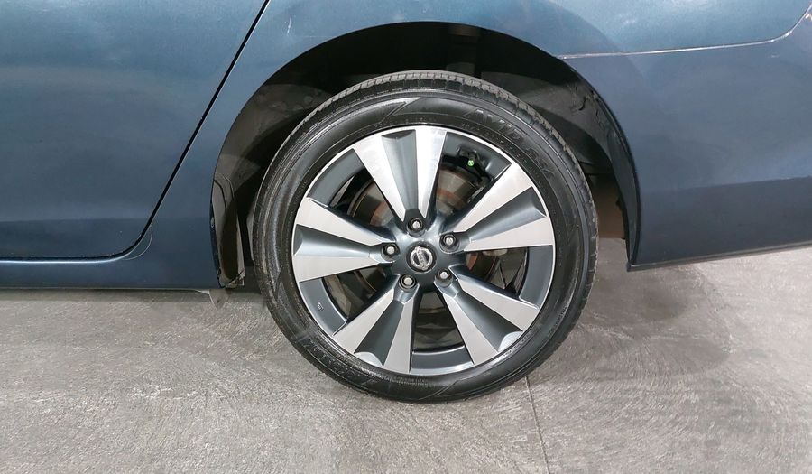 Nissan Sentra 1.8 EXCLUSIVE NAVI AUTO Sedan 2018