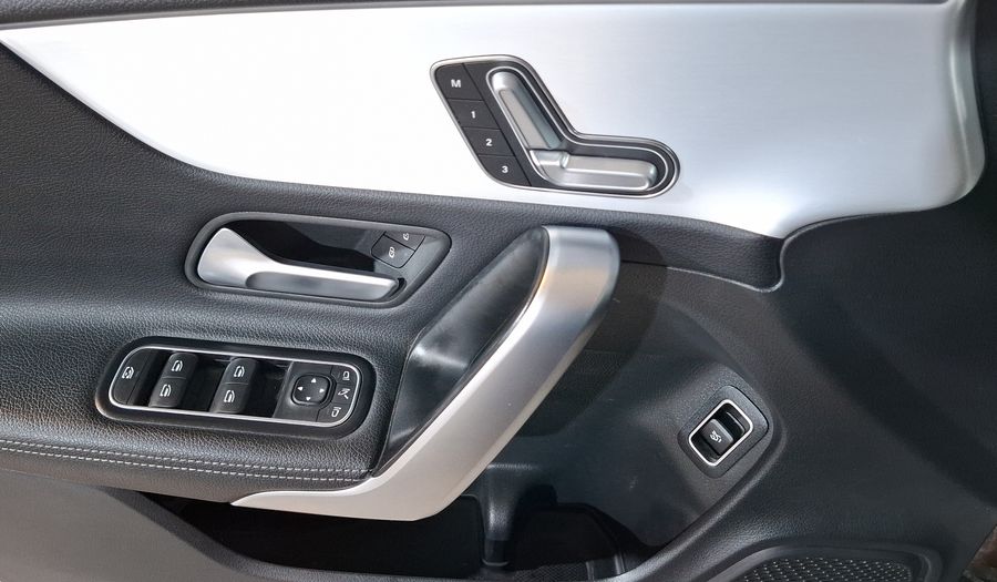 Mercedes Benz Clase Cla 1.3 CLA 200 PROGRESSIVE DCT Coupe 2023