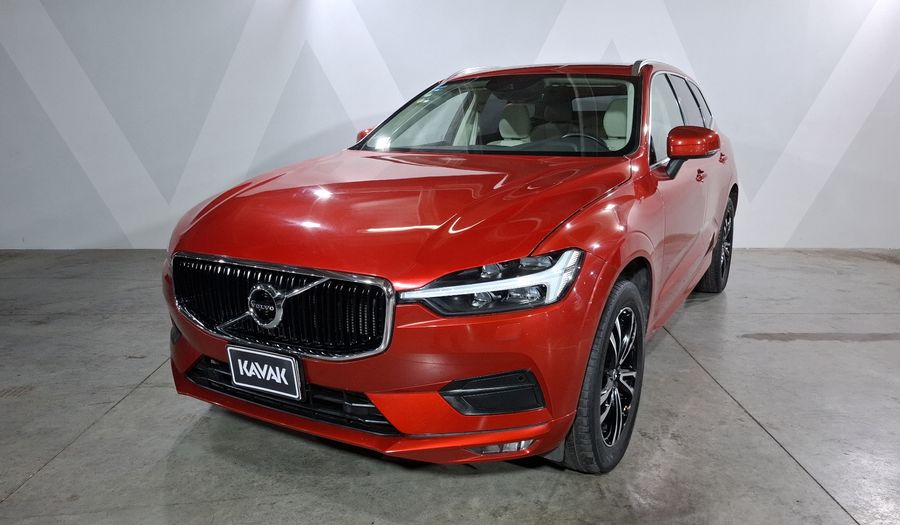 Volvo Xc60 2.0 T5 MOMENTUM AUTO AWD Suv 2021