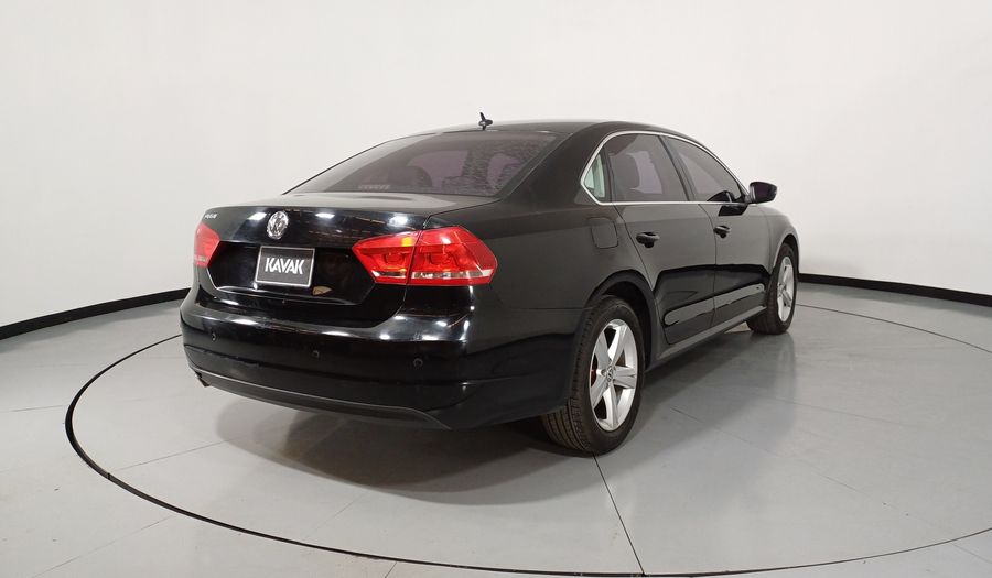 Volkswagen Passat 2.5 DESIGN TIPTRONIC Sedan 2015