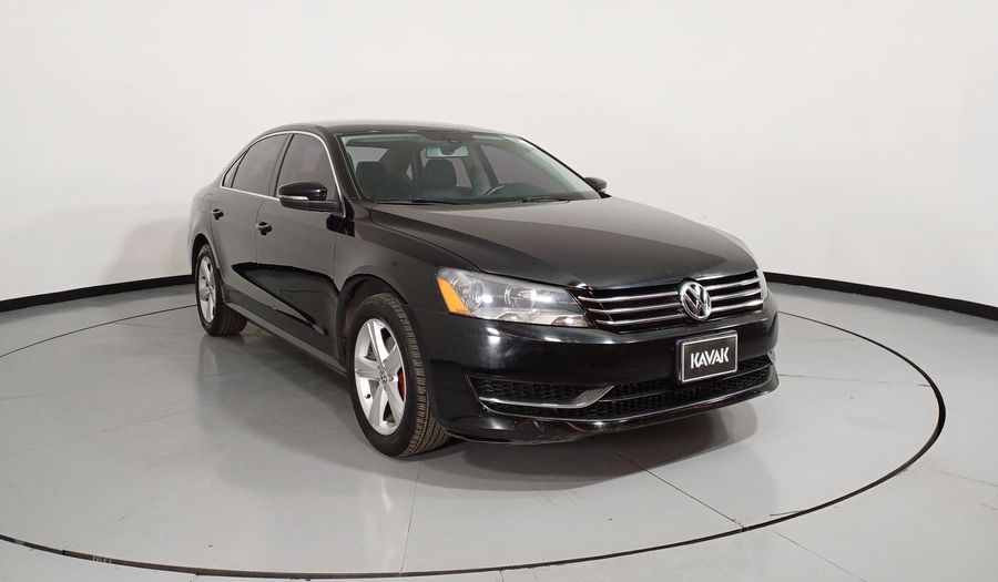 Volkswagen Passat 2.5 DESIGN TIPTRONIC Sedan 2015