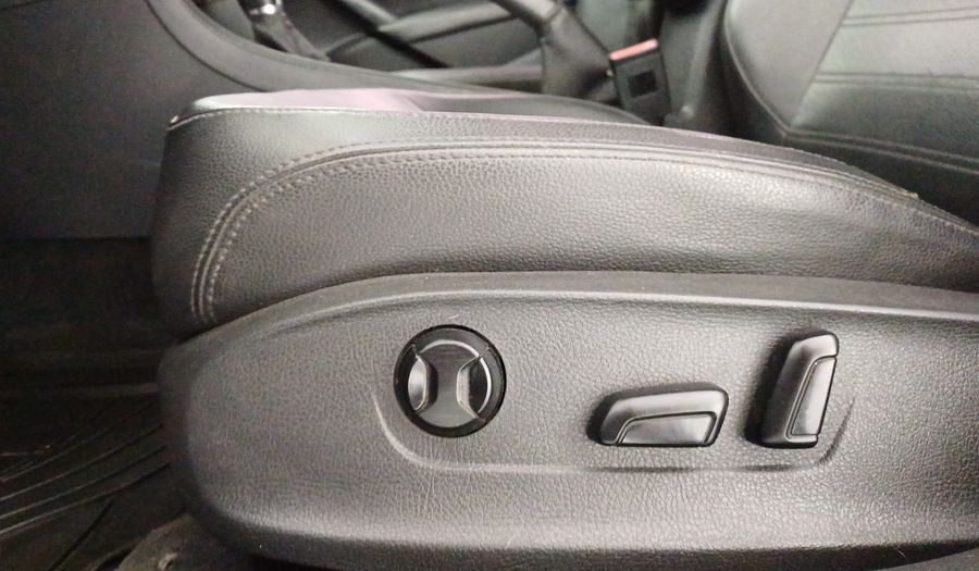 Volkswagen Passat 2.5 DESIGN TIPTRONIC Sedan 2015
