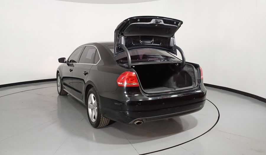 Volkswagen Passat 2.5 DESIGN TIPTRONIC Sedan 2015