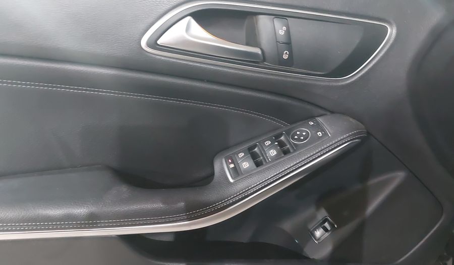 Mercedes Benz Clase Cla 1.6 CLA 200 SPORT DCT Coupe 2019