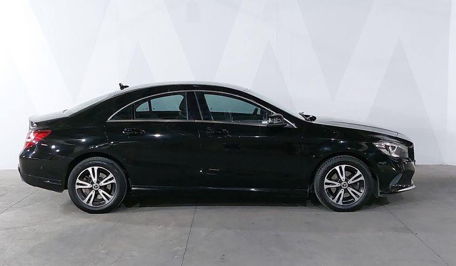 Mercedes Benz Clase Cla 1.6 CLA 200 SPORT DCT Coupe 2019