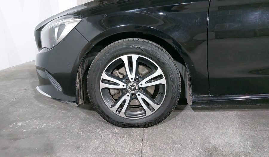 Mercedes Benz Clase Cla 1.6 CLA 200 SPORT DCT Coupe 2019
