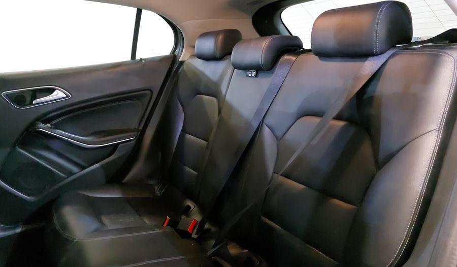 Mercedes Benz Clase Gla 1.6 GLA 200 CGI SPORT Suv 2016