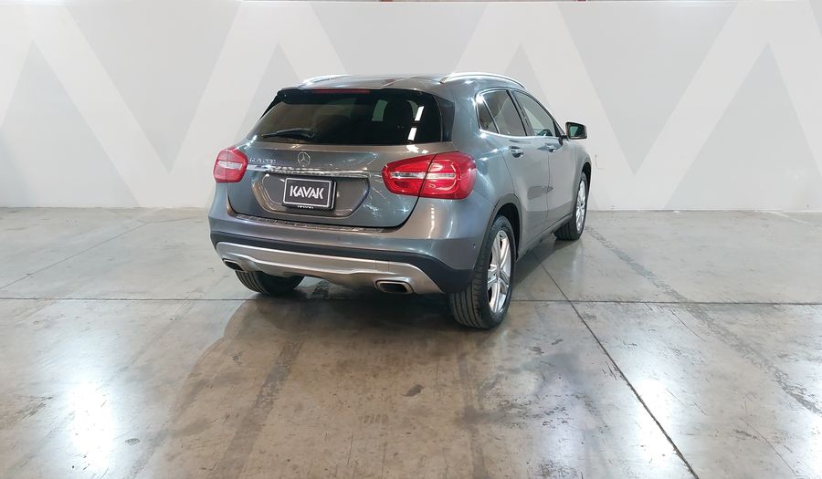 Mercedes Benz Clase Gla 1.6 GLA 200 CGI SPORT Suv 2016