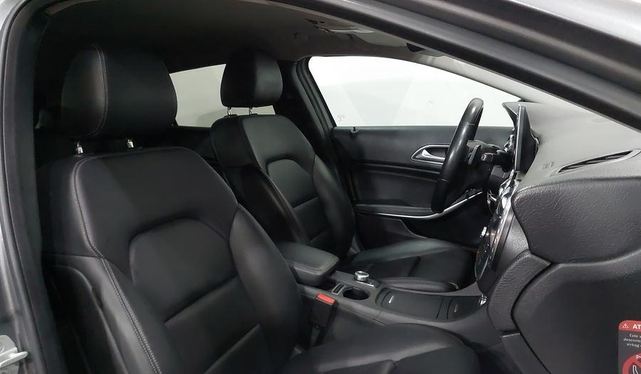 Mercedes Benz Clase Gla 1.6 GLA 200 CGI SPORT Suv 2016