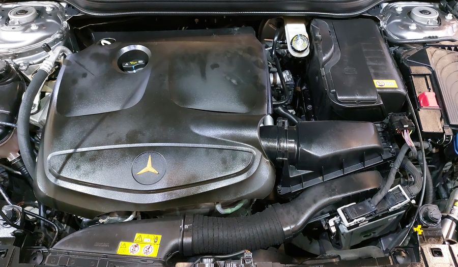 Mercedes Benz Clase Gla 1.6 GLA 200 CGI SPORT Suv 2016