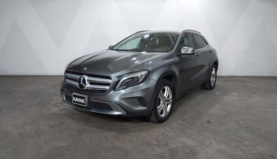 Mercedes Benz • Clase GLA