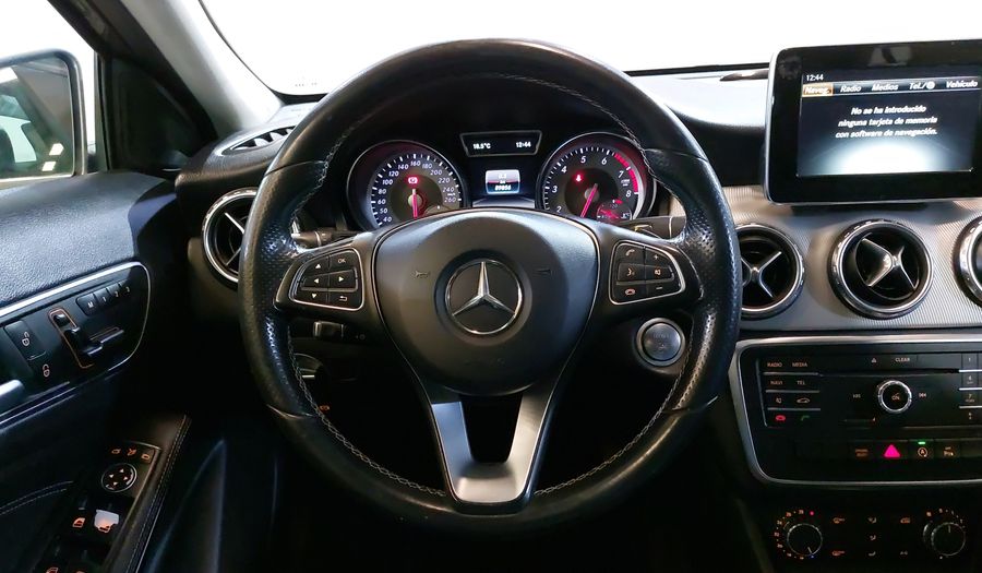 Mercedes Benz Clase Gla 1.6 GLA 200 CGI SPORT Suv 2016