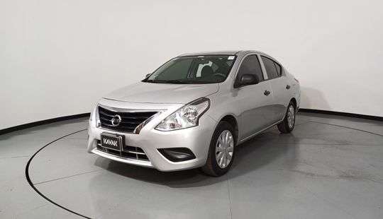 Nissan • Versa