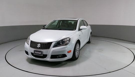 Suzuki • Kizashi