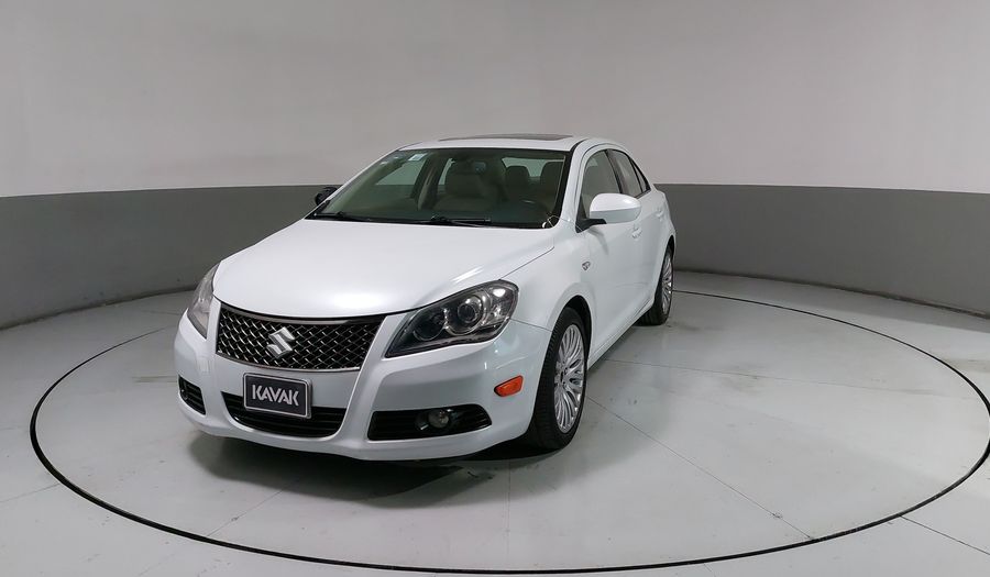 Suzuki Kizashi 2.4 GLS CVT Sedan 2013