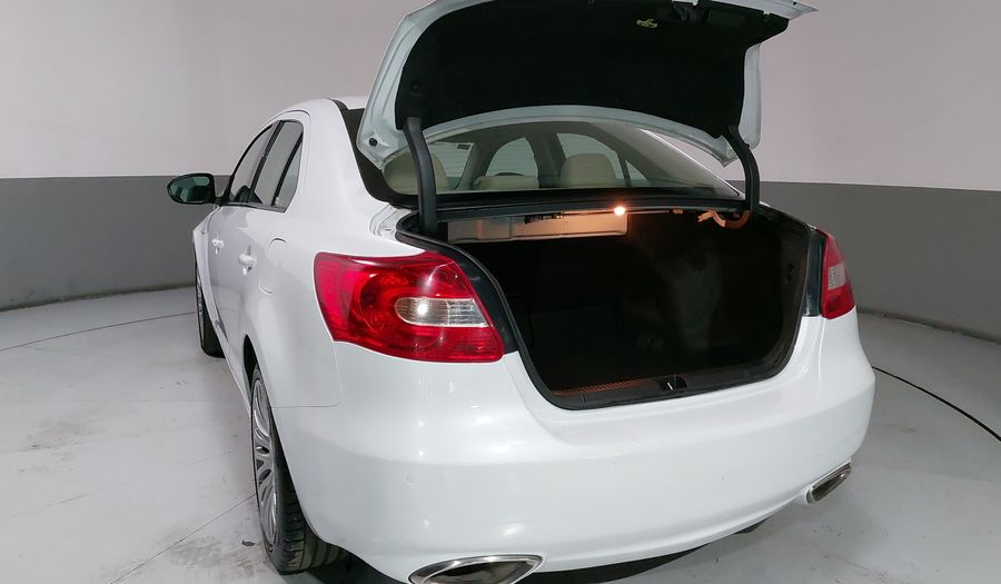 Suzuki Kizashi 2.4 GLS CVT Sedan 2013