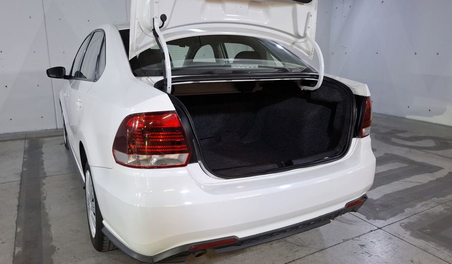 Volkswagen Vento 1.6 STARTLINE AUTO Sedan 2020