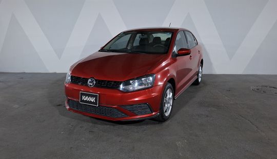 Volkswagen • Vento