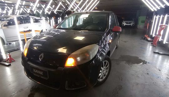 Renault • Sandero