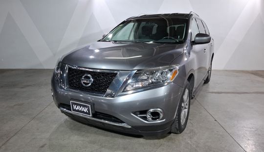 Nissan • Pathfinder