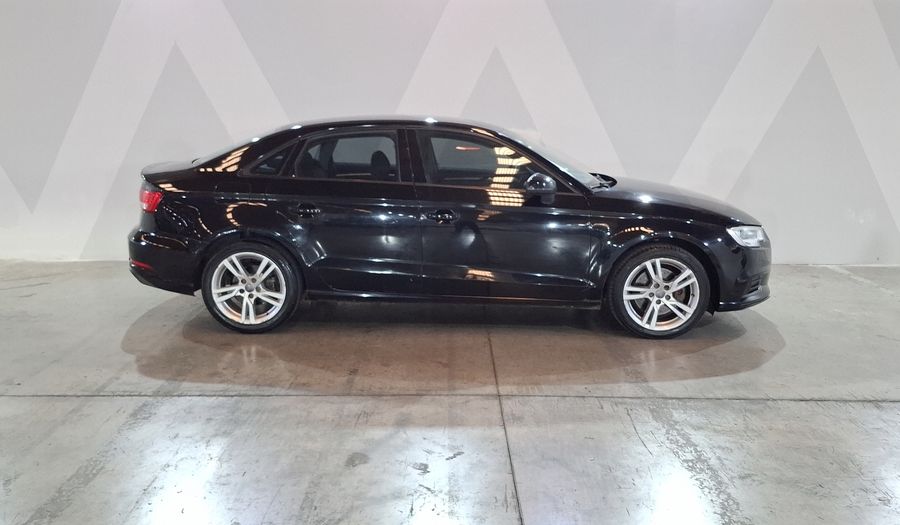 Audi A3 2.0 TFSI DYNAMIC Sedan 2017