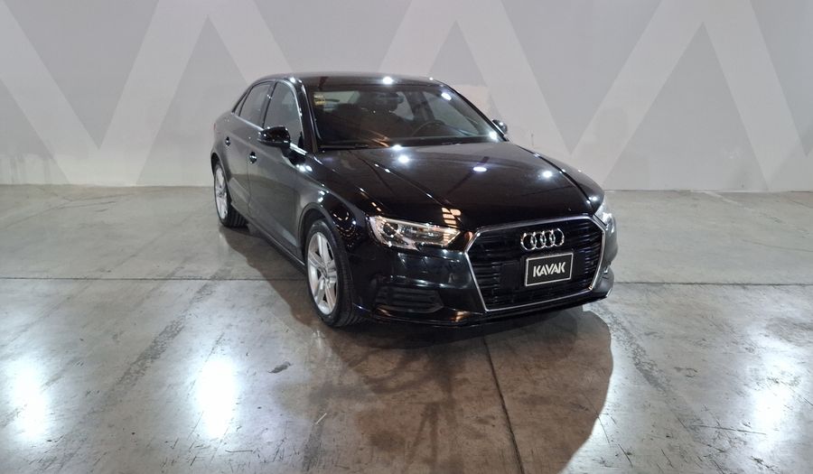 Audi A3 2.0 TFSI DYNAMIC Sedan 2017