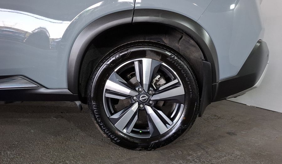 Nissan X-trail 2.5 PLATINUM PLUS 2 ROW CVT Suv 2025