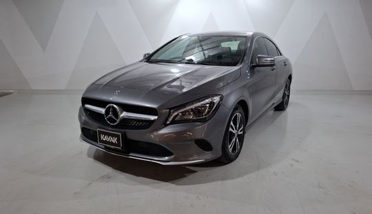 Mercedes Benz • Clase CLA