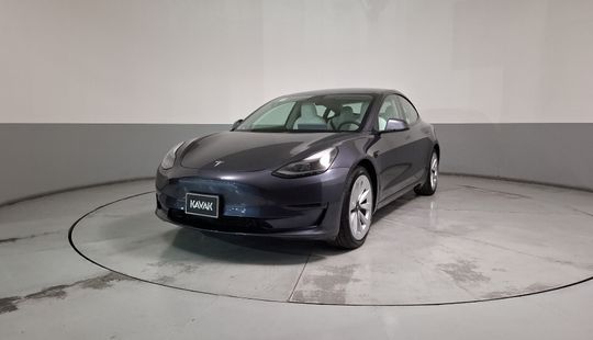 Tesla • Model 3