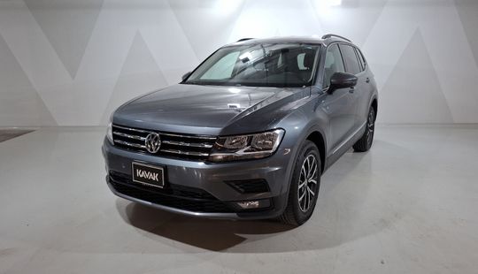 Volkswagen • Tiguan