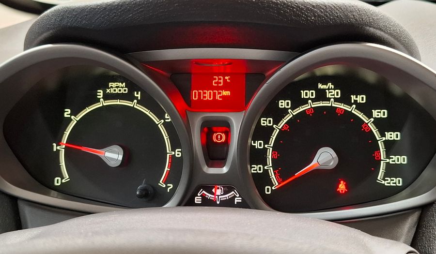 Ford Fiesta 1.6 16V TREND PLUS Sedan 2011